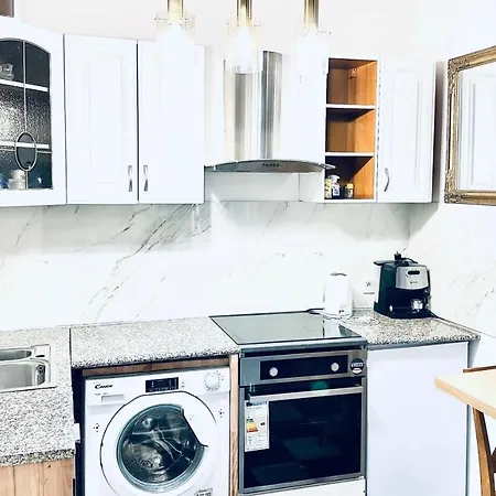 Arts House Apartment *